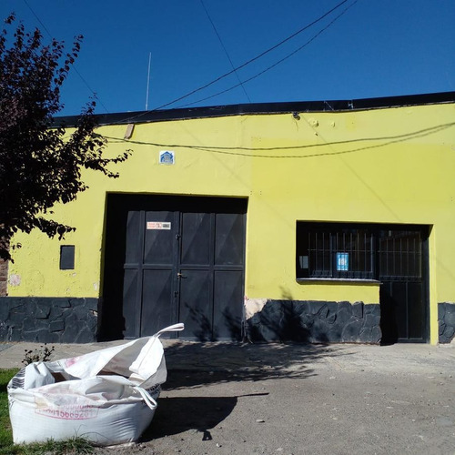 Imagen 1 de 11 de Depósito - Esquel