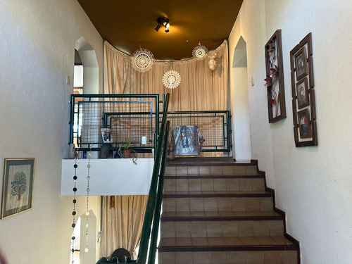 Enorme Casa De 4 Dor. Y Pileta En San Salvador