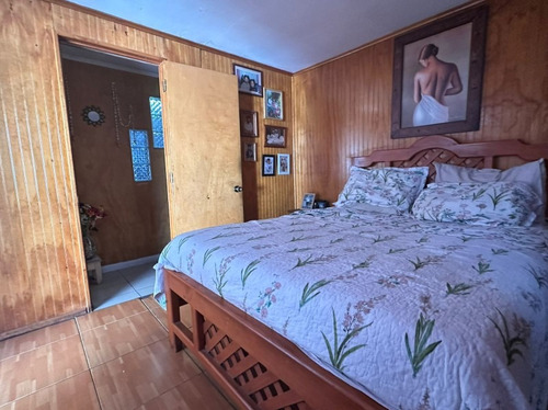 Venta De Cómoda Casa De 3d+1b+est En Maipú