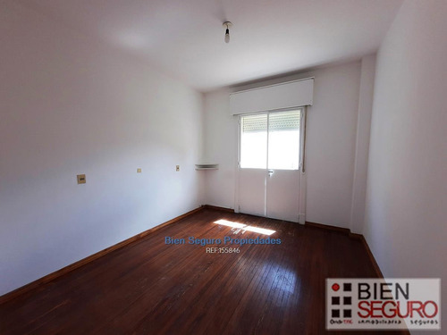 Apartamento De 3 Dormitorios En Alquiler En El Centro