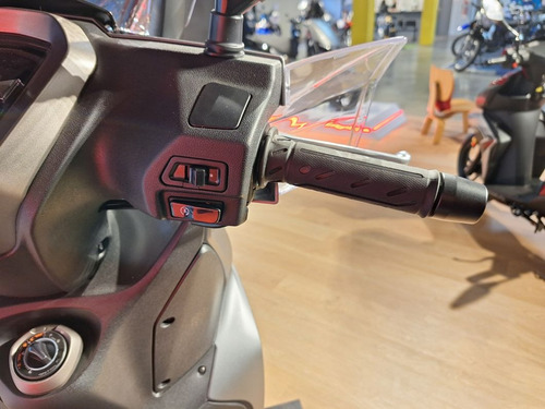Kymco Agility 300 Maxiscooter No Sr4 Honda Pcx 150