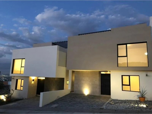 Se Vende Casa En Punta Esmeralda, 4ta Recamara En Pb, Jardín