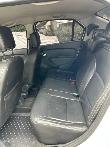 Renault Logan PRIVILEGE/ INTENS MT 1600CC