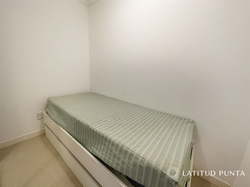 Imagen 13 de 23 de Apartamento En Casino Tower, 2 Dormitorios Y Medio - Punta Del Este Mansa