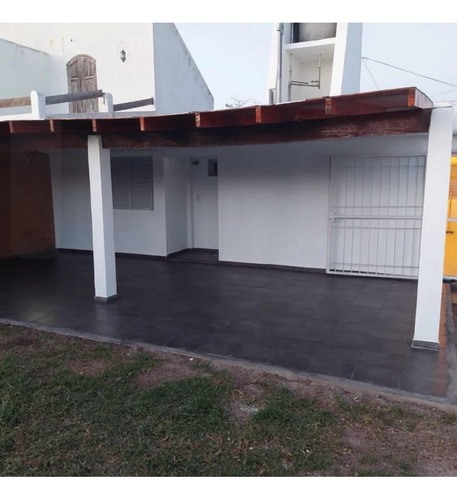 Casa 3 Hab. Cocina-com-star, 1baño,cochera,galería,parriilla