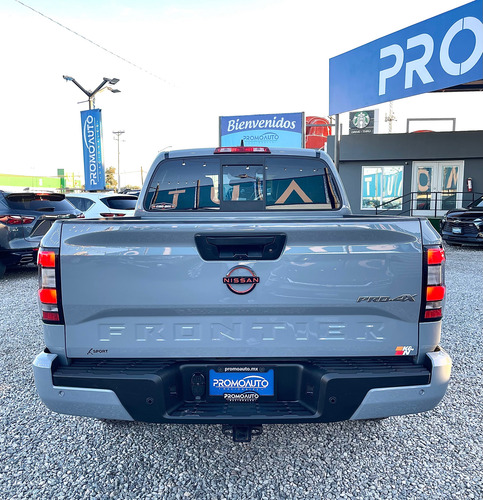 Nissan Frontier Pro 4X V6 3.8L 4x4