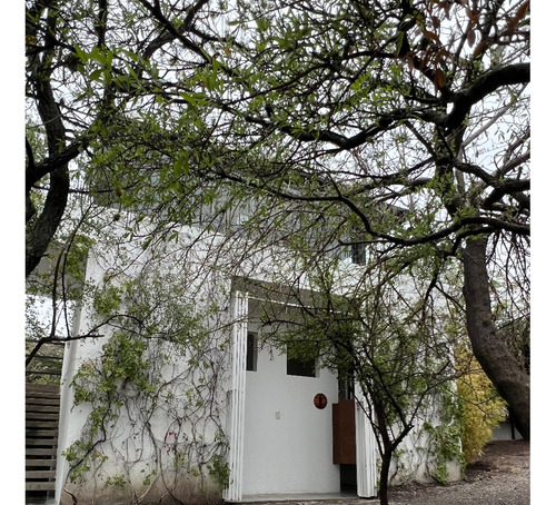 Hermoso Lote Terreno Regular Completamente Plano Propio Para Construir La Casa De Tus Sueños Dentro De Fraccionamiento Privado Real De Juriquilla.