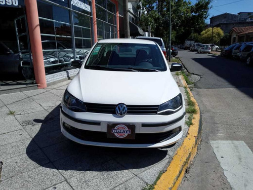 Volkswagen Voyage 1.6 Comfortline Plus 101cv 2014