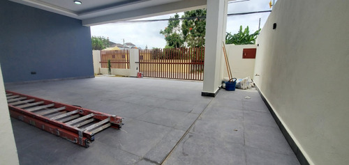 Imagen 21 de 22 de Casa Nueva En Proyecto Cerrado