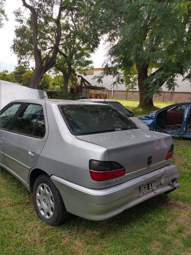 Peugeot 306 Boreal 1.8 16v De Baja Total Para Repuestos