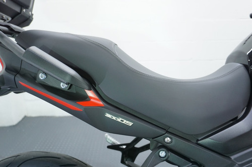 Imagen 13 de 25 de Voge 300 Ds Con Baul De Regalo Moto Touring 2023 0km