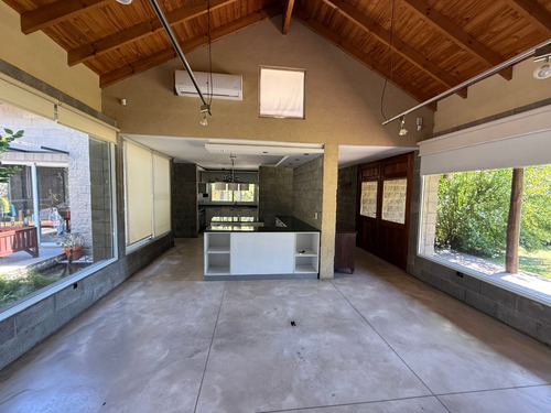 Excelente Propiedad En Barrio Cerrado 3 Habitaciones En Suite