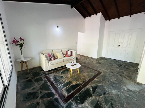 Venta De Casa En Carlos Keen