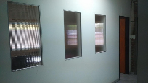 Imagen 8 de 18 de Galpón Importante Sobre Lote 20x60 - Av. 520 E165 Y 166 - La Plata