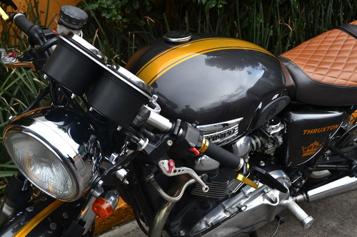 Imagen 10 de 15 de Flamante Triumph Thruxton 900 Emplacada Muy Llamativa