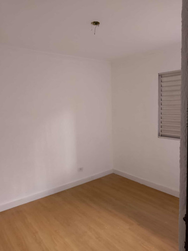 Apartamento Térreo Com 2 Dormitórios E Piso Vinílico