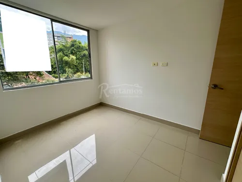 Apartamento En Arriendo En Cumbres. Cod A776034