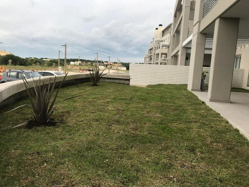 Imagen 5 de 24 de Departamento En Alquiler Temporario Costa Esmeralda Edificio Águila, Planta Baja.