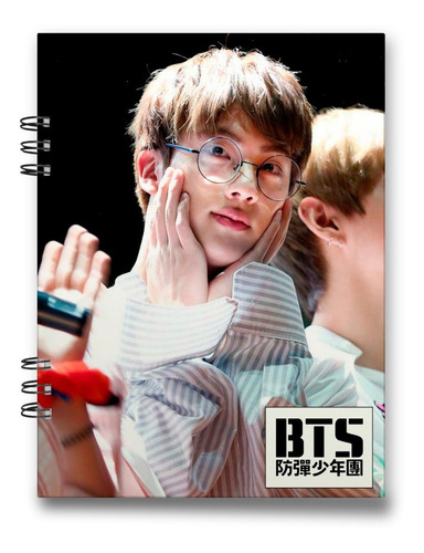 Imagen 5 de 5 de Bts Cuaderno Jin 15x20 Cms Media Carta 100 Hojas Cuadros