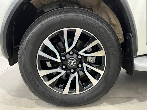 Toyota SW4 2.8 Tdi Srx 7l 4x4 Aut. 5p