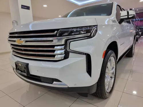 Chevrolet Suburban 5.3 High Country 4X4 At