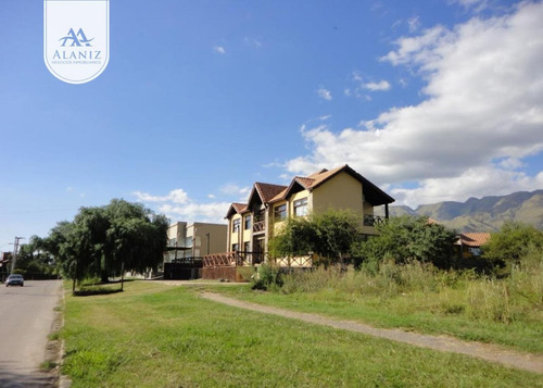 Se Vende En La Mejor Zona De Merlo, Loteo Altos Del Este.