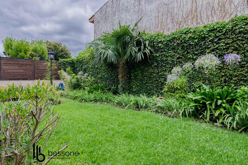 Casa En Punta Mogotes