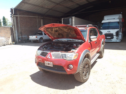 Mitsubishi L200 2.5 Sport Hpe Cab Doble At 4x4