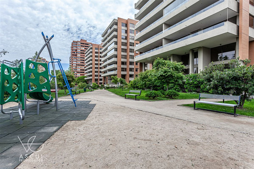 Amplio Departamento En Venta De 3 Dorm. En Las Condes