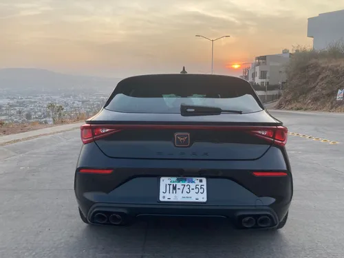 Cupra Leon 300Hp