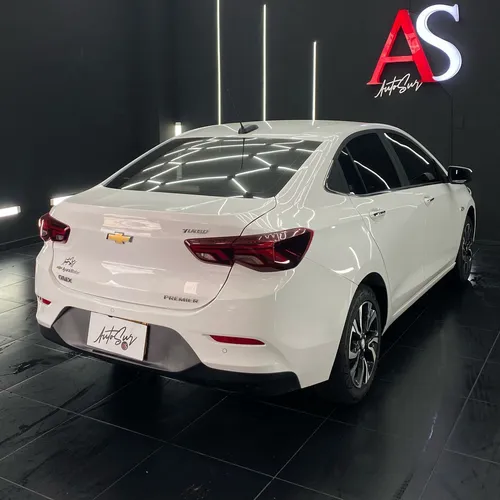 Chevrolet Onix 1.0T Premier Sedan At