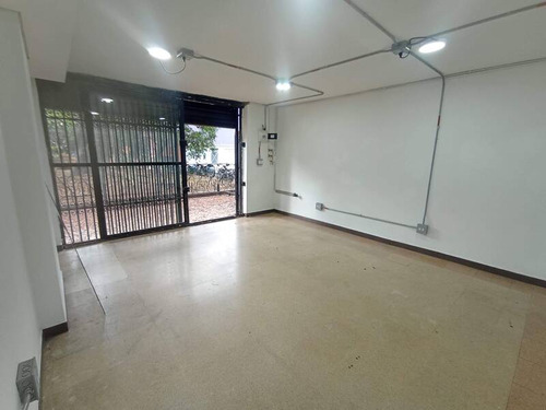 Local En Arriendo Ubicado En Medellin Sector Suramericana (23131).