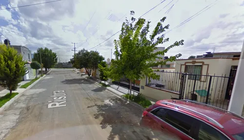 Sg- Casa En Remate Bancario En Ristra, Fracc Hacienda El Cortijo , Saltillo, Coahuila.