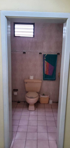 Vendo Amplio Local Comercial En Zona Universitaria.