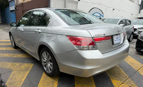 Honda Accord EXL sedan at