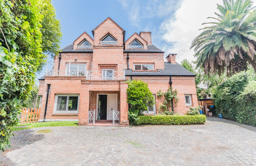 Casa De 3 Dormitorios En Venta, La Rotonda