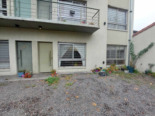 Ph En Venta 3 Ambientes Quilmes Cochera Y Patio