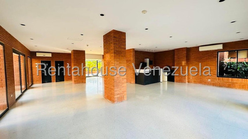 Maritza Lucena Vende Apartamento Moderno Y Espacioso, Al Este De Barquisimeto, Remodelado, Acabados De Primera, Amplios Espacios, Para Disfrute En Familia, Agua, Luz, Vigilancia 24/7, Vista Panorámica