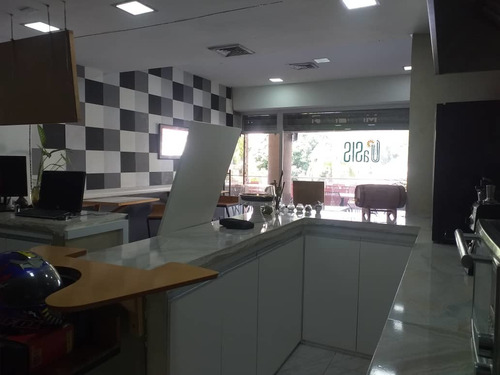 Imagen 3 de 14 de Venta Fondo De Comercio Con Licencia De Licores, Cc. Concepto La Viña, Valencia.