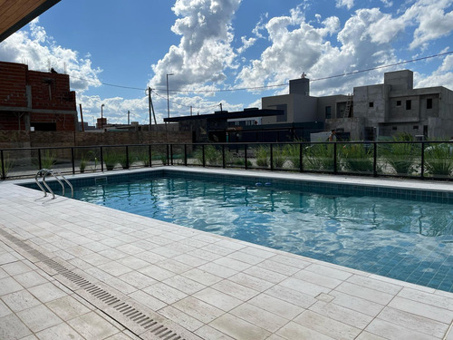 Venta - Housing Duplex 2 Dormitorio 3 Baños - Pileta En Nobu