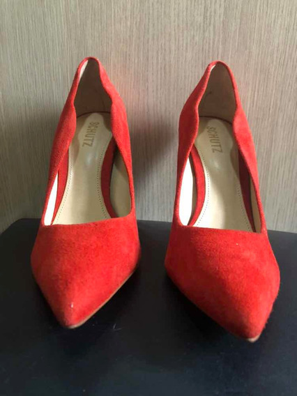 schutz scarpin vermelho