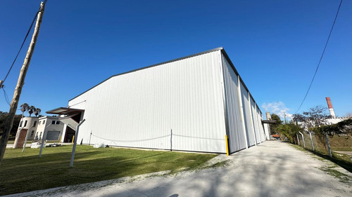 Alquiler A Estrenar Nave Industrial De 1200m2 Parque Industrial Platanos