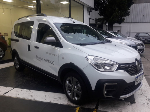 Imagen 1 de 12 de Renault Kangoo 1.5 Dci Stepway En Stock Tasa 12,9% (aes)