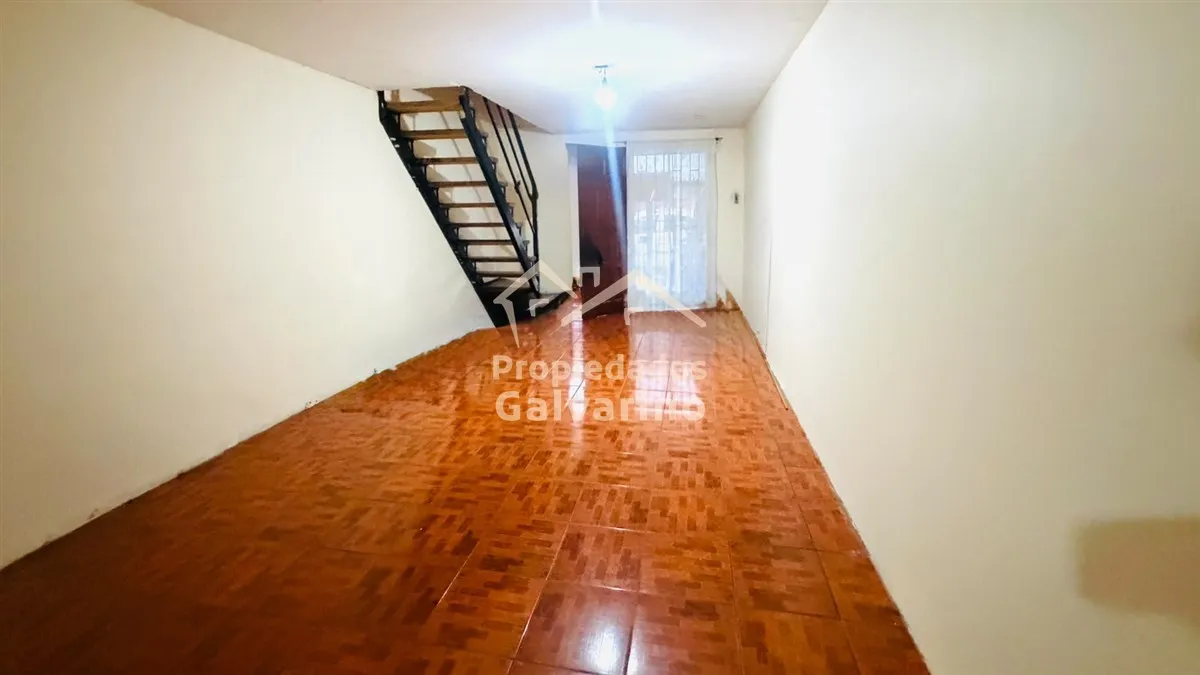Imagen 3 de 10 de Casa En Venta De 3d 1b . En Quilicura