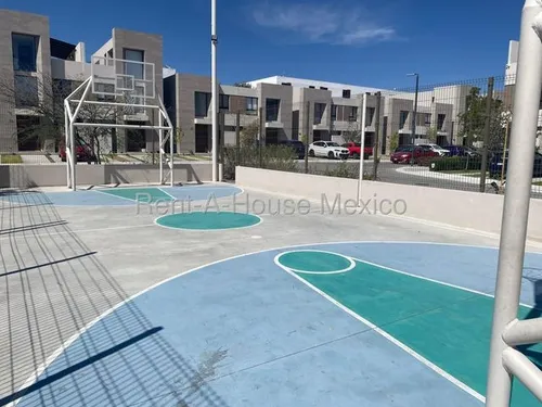 Casa Con Amenidades Y 3 Recámaras - Altos De Juriquilla. Renta