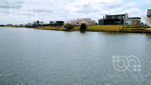 Imagen 10 de 13 de Lote Al Lago - Área 11 San Sebastián