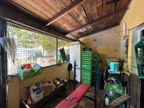 Venta Casa 2 Dormitorios Bernal Con Cochera