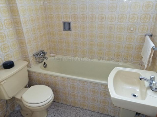 Imagen 18 de 19 de Venta De Apartamento En Montalbán I / Gc 23-804