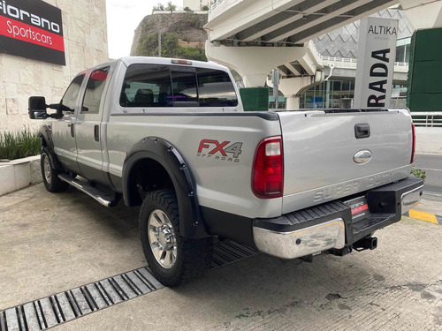 Imagen 5 de 10 de Ford F-350 Lariat