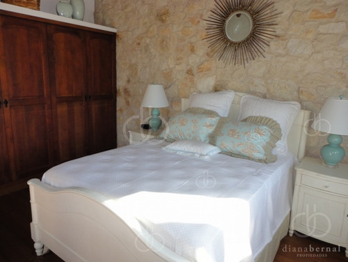 Imagen 18 de 30 de Chalet De 1.800m2, 4 Dormitorios Y Piscina En Pinares, Punta Del Este